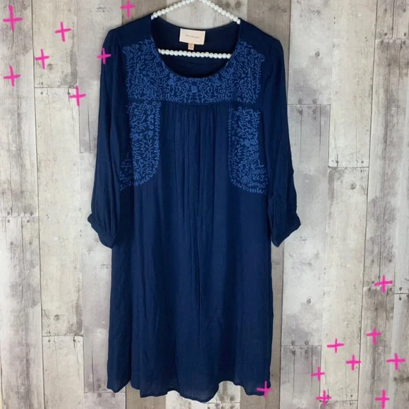 green emerald velvet dress Olivia Short Sleeve Print Midi Skies Are Blue Dress S